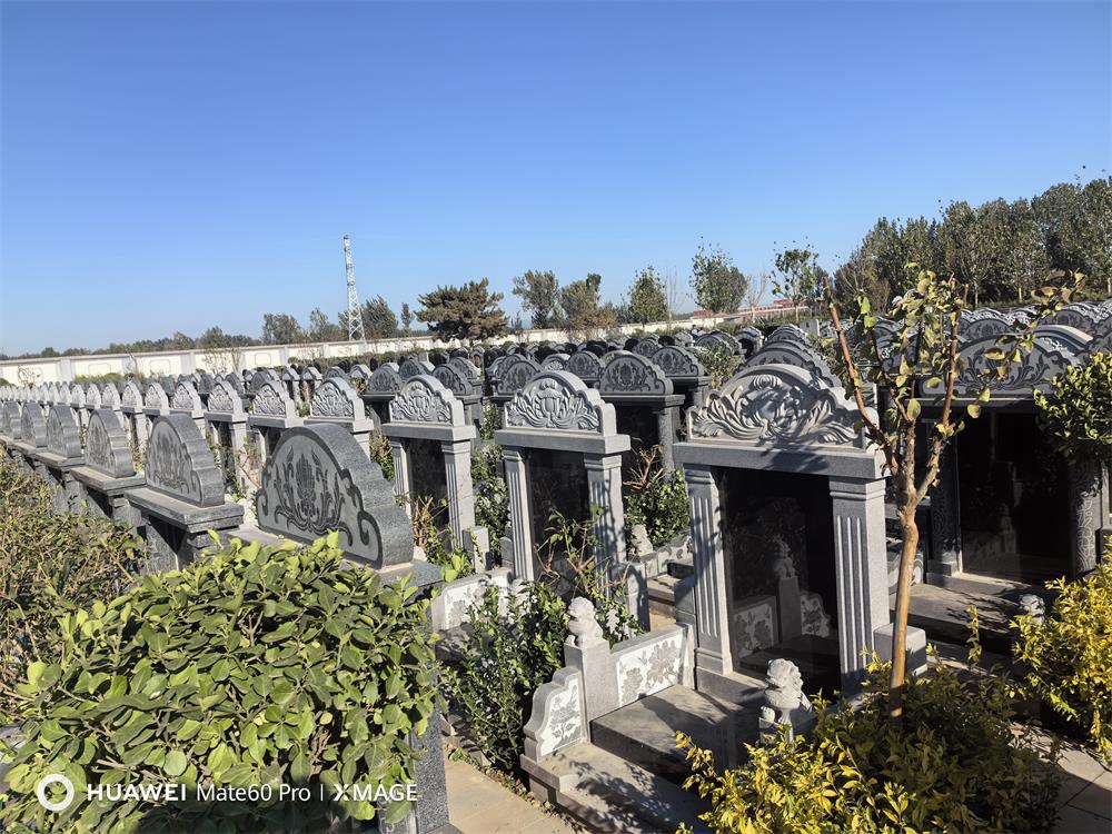 公墓环境